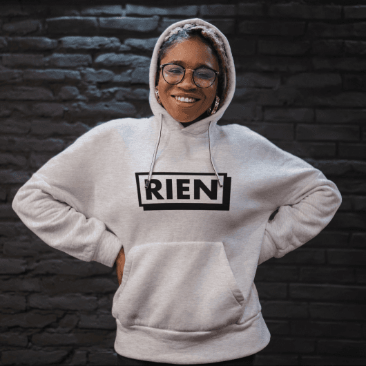 Sweat à capuche avec poches 